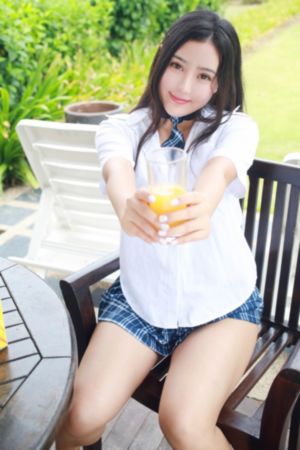 按摩室里的女大学生_国内精品91最新在线观看